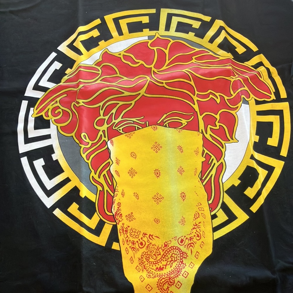 NWOT Crooks and Castles 2xl Medusa